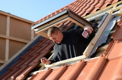 Pose de fenêtres de toit Velux à Lassales
